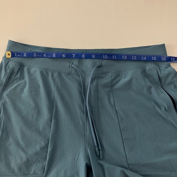 Lululemon Men License to Train Short 7" LinerLess Utility Blue L - Picture 8 of 16